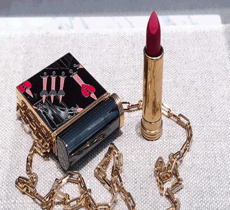 全世界都说美美美的口红包，其实没必要买咯