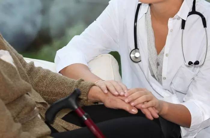 协和医院治疗肺癌晚期最好的专家,北京协和医院能治肺癌晚期吗