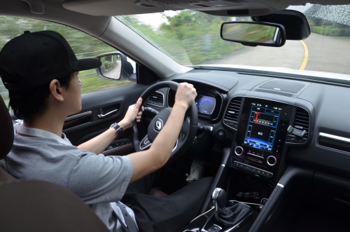 试驾2011雷诺科雷傲,东风雷诺科雷傲2018款试驾四驱