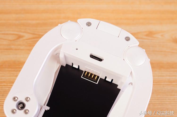 无人机可以放手上飞吗,无人机开箱视频100多块钱的无人机