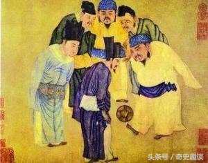 历史上最喜欢足球的五个皇帝，最后一个都把国家踢没了