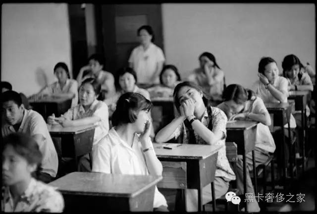 那个年代没有YSL，我们也很时髦