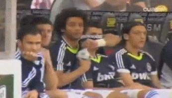 c罗父子罕见日常超温馨,足球场上c罗的暖心时刻