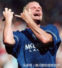 足坛五大争议庆祝:处决+撕掉手指