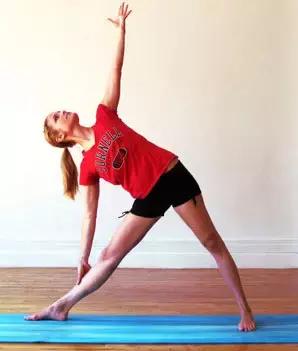 手脚冰凉瑜伽教程,适合秋冬手脚冰凉的瑜伽动作