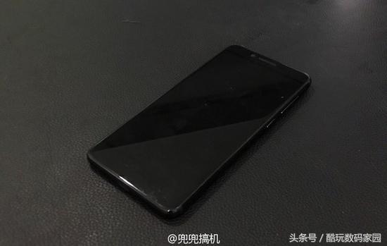 乐视什么时候发布的手机,双画面20倍变焦高清摄像头