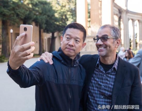 乐视什么时候发布的手机,双画面20倍变焦高清摄像头