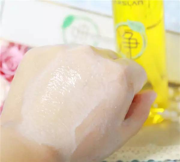 女明星卸妆后的样子依然很美,盘点各种女明星卸妆前和卸妆后