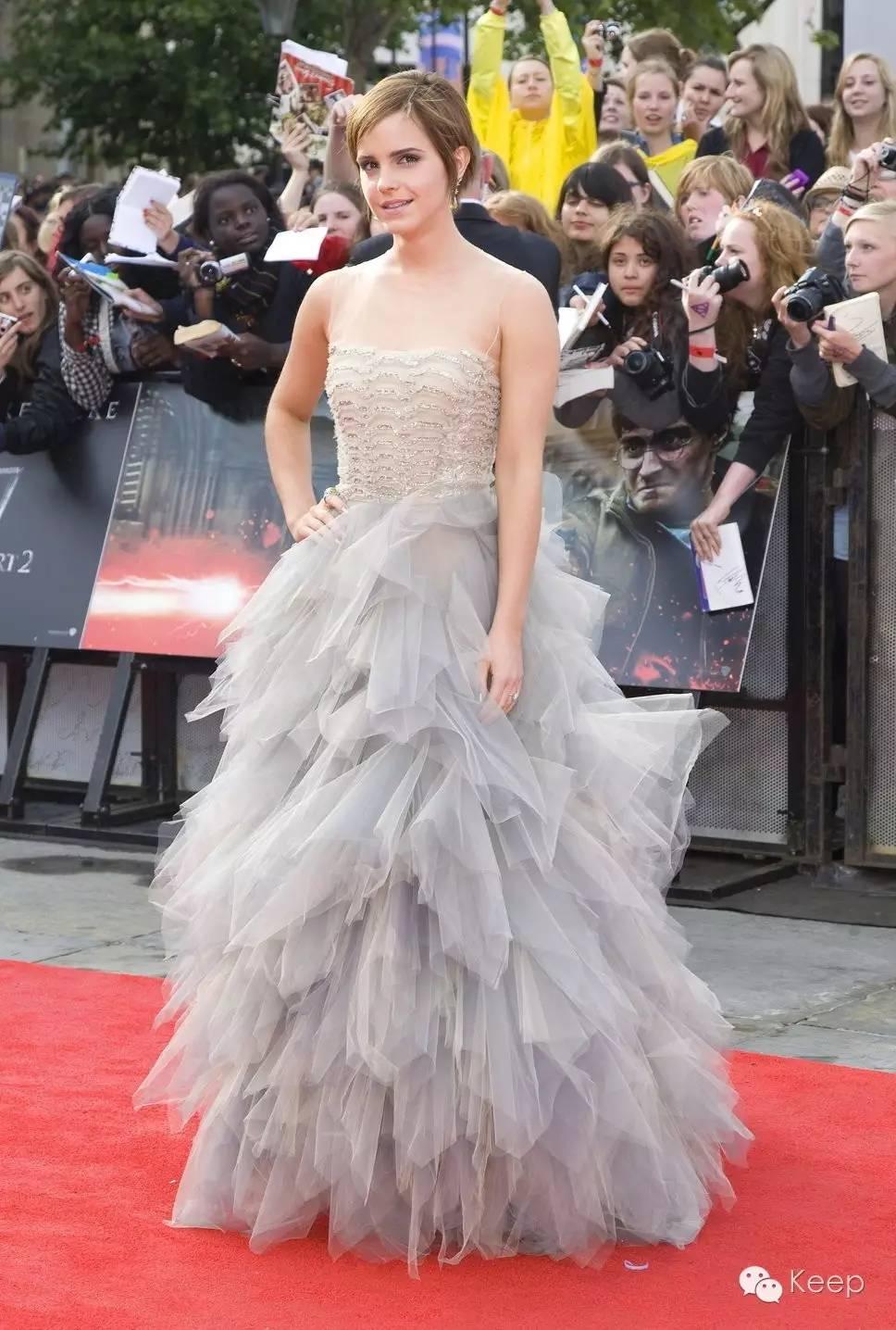 艾玛·沃特森10岁到30岁,9岁成名25岁拒绝当王妃