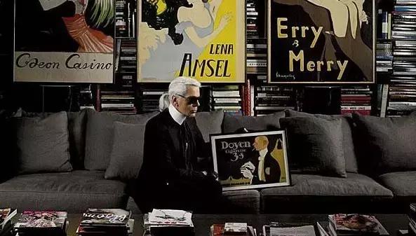 Coach考虑与Burberry合并，老佛爷进军酒店业