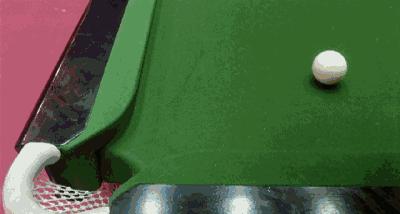 周星驰跳起来打台球片段,周星驰打桌球片段