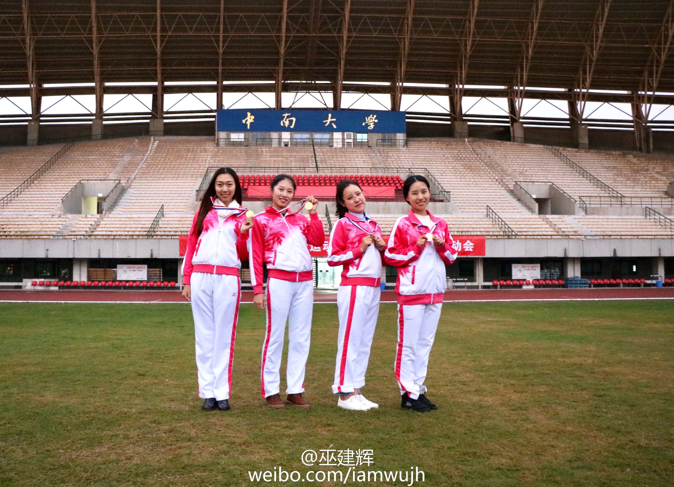 中南大学一寝室4名女生不仅颜值高跳舞好还是运动小能手