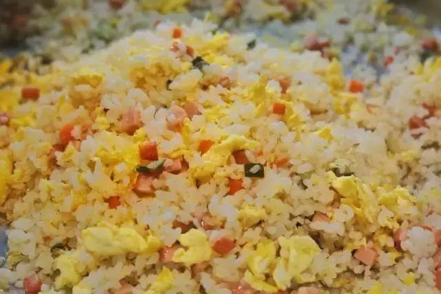 美豪皆丽致烟雨醉无锡