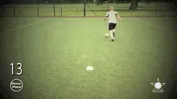 14种中场大师必会转身技巧,足球14个入门技巧