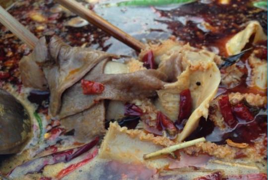 霸道！荤素只要3角！成都串串界的一匹黑马！