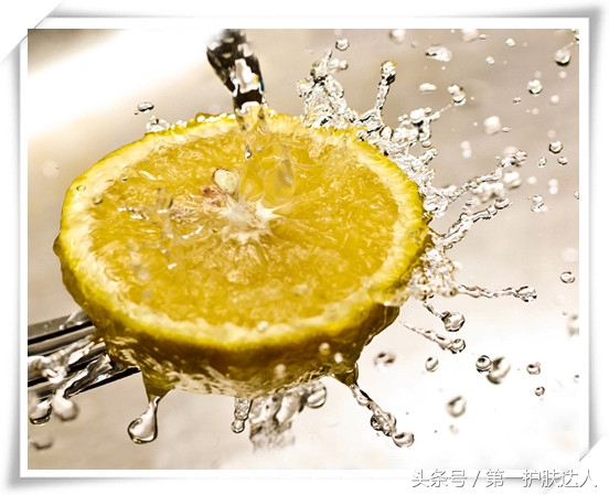 晒黑了怎么快速恢复白,脸晒黑了怎么白回来简单方法