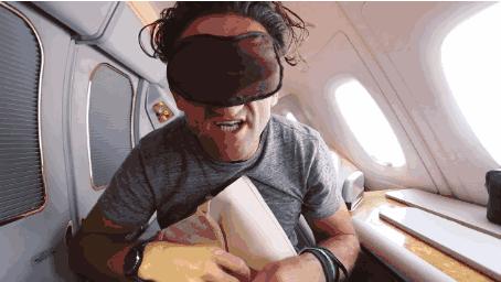 带淋浴的私人影院,4800元飞机头等舱