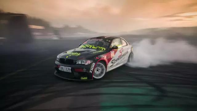 紧急刹车如何避免事故,刹车小技巧