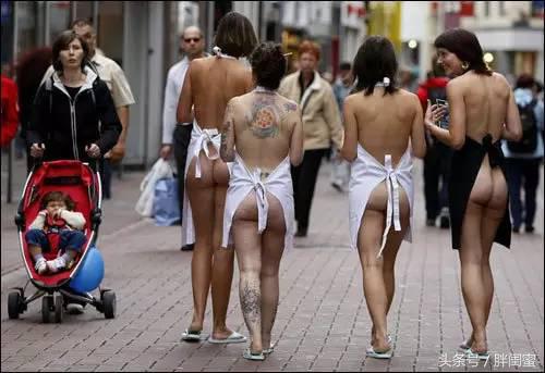 融入纽约文化的纤莉秀