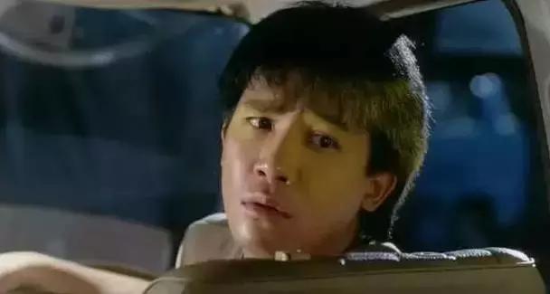 网友说,他的眼神无法以言语来形容