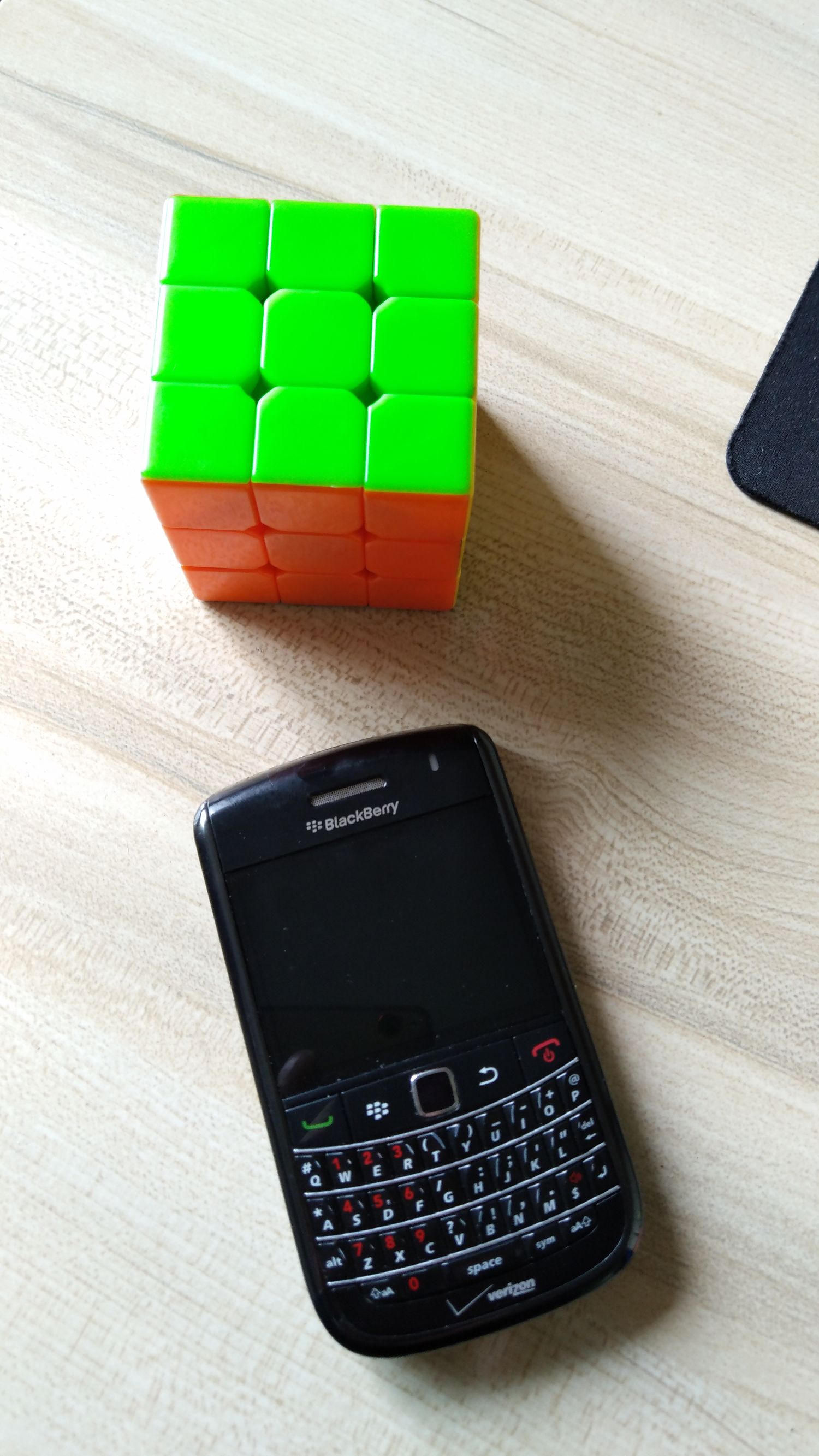 blackberry黑莓拆机,黑莓9788拆机教程