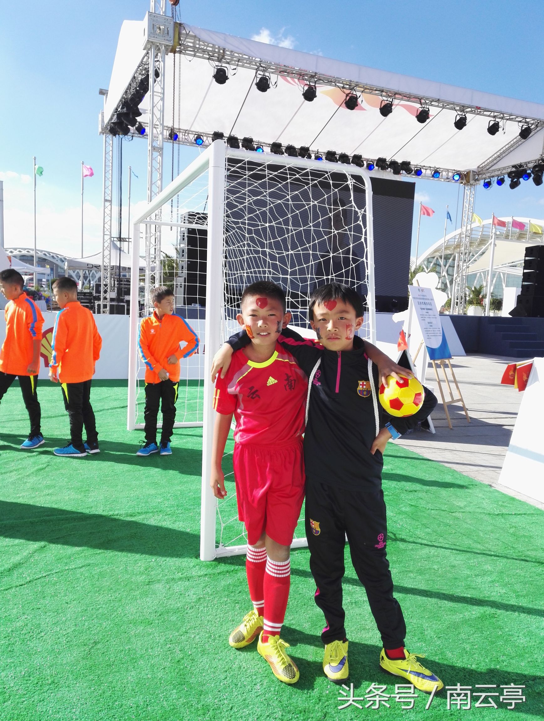 中超夺冠颁奖礼,中超颁奖小姐姐