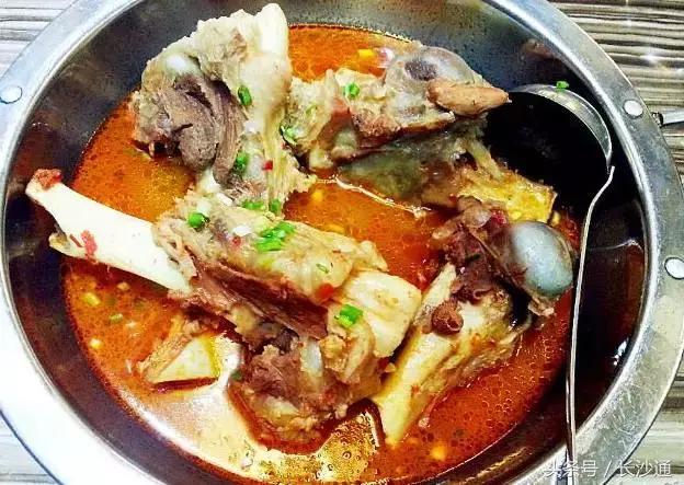 长沙最近比较火爆的菜馆,长沙第二道招牌菜是什么菜