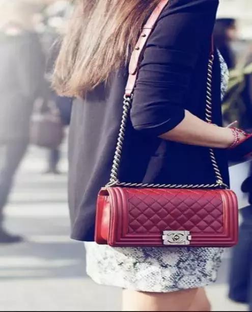 香奈儿购包圣经:经典款哪里买最便宜?