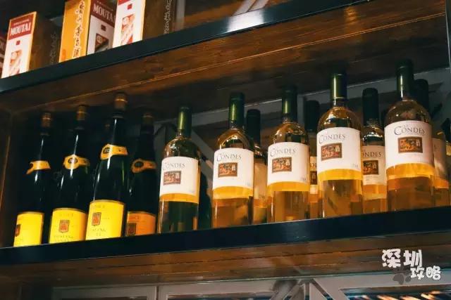 我以为这是一家有格调的酒吧，谁知道老板让我“*鸡叫**”