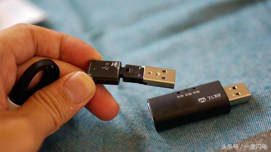 飞智wee手柄支持ios15.0,飞智游戏手柄wee拉伸手柄