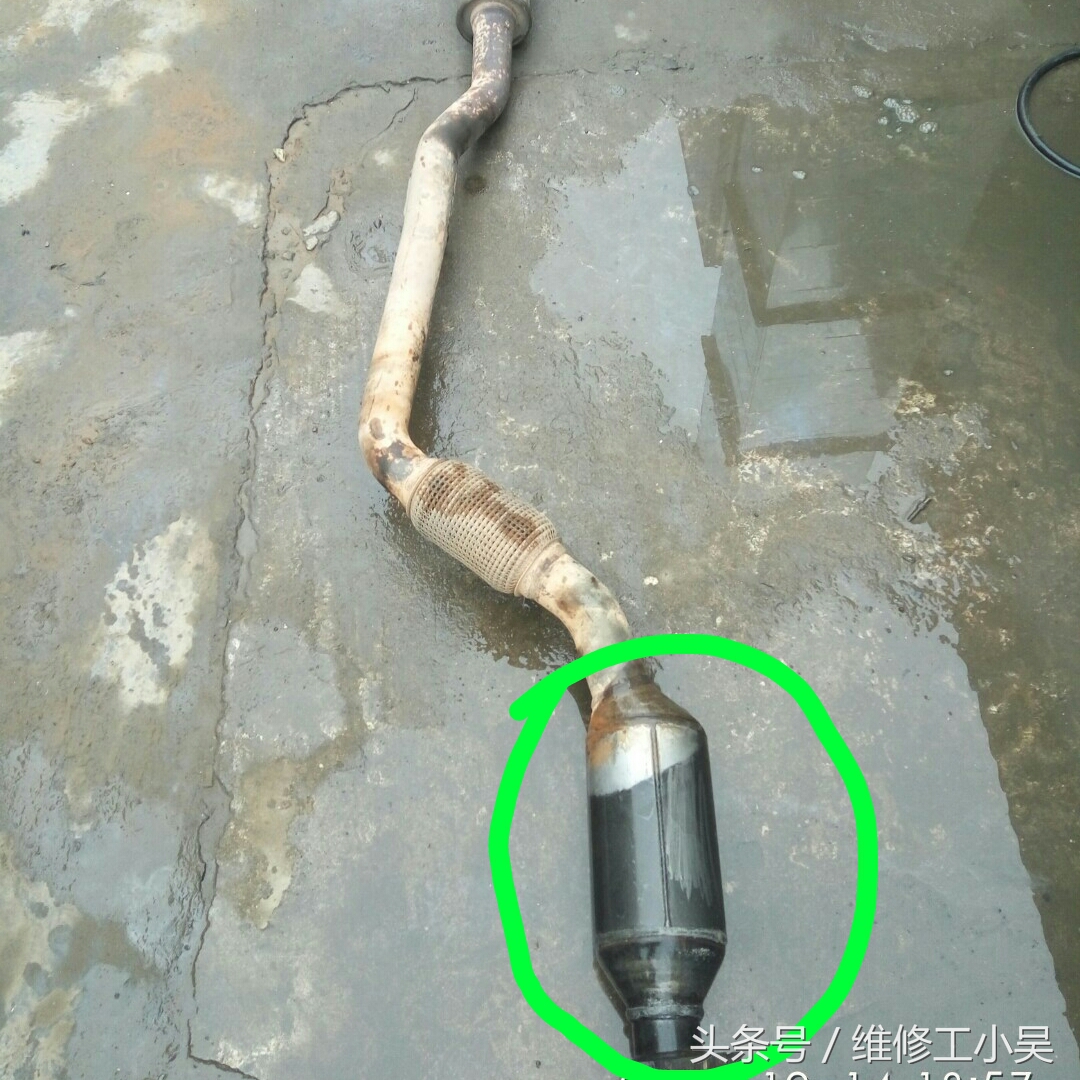 三元催化器出问题,三元催化器坏了故障灯亮怎么消除