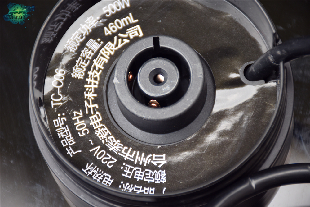 旅途中无处不在的温暖-QCY侣澄便携电热杯