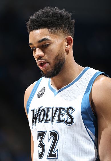 生涯数据8分6篮板1.2盖帽,历届状元秀高光集锦