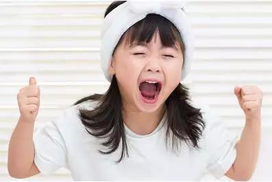 十岁男孩脾气暴躁爱大喊大叫,男孩子脾气暴躁大喊大叫怎么办