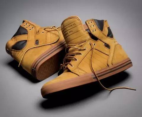 还在穿小白鞋吗,还在穿冬天的鞋子