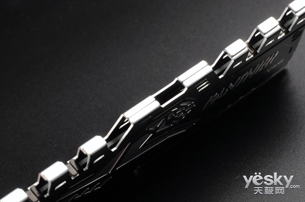 宇瞻16gddr4黑豹马甲,宇瞻黑豹8g和16g