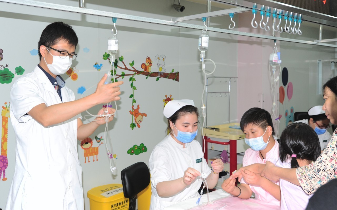 当医生真的有大家说的那么忙吗,当医生是啥感觉呀