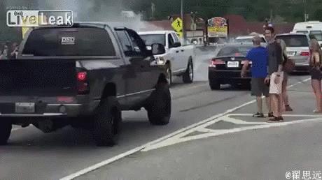 搞笑的足球gif,少林足球二师兄经典gif图