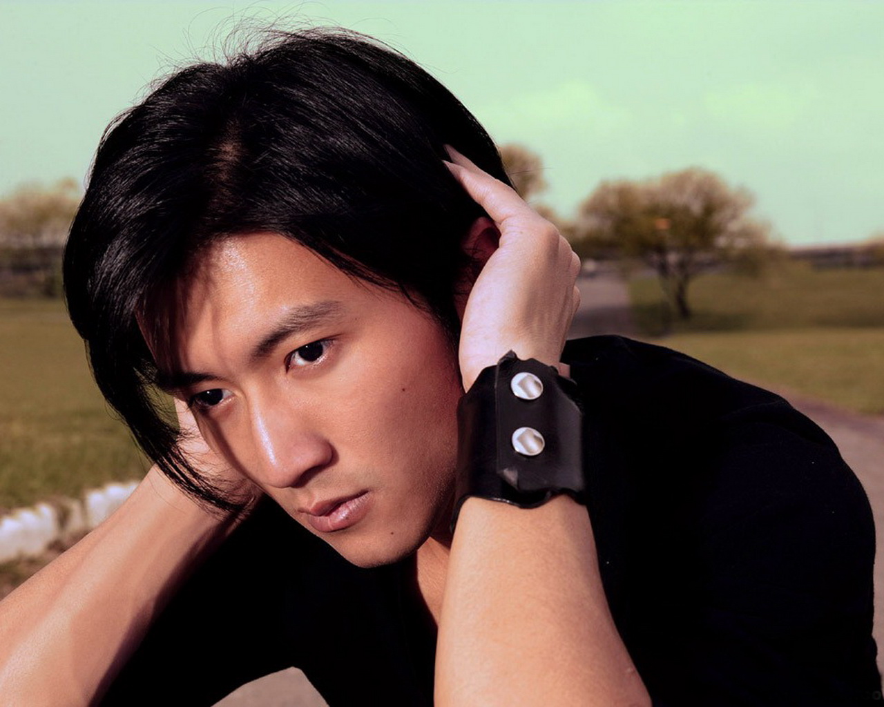 张柏芝与谢霆锋以往的视频,20年前春晚谢霆锋和董洁合唱的歌