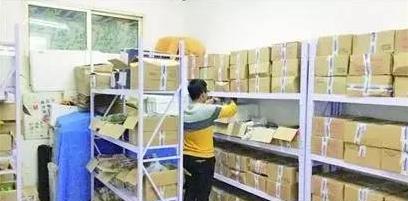 卖纸箱发家致富,26岁创业100万元