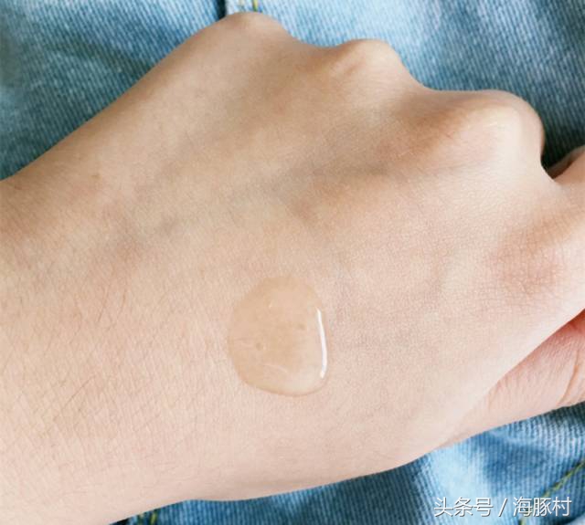 长期使用涂抹式的玻尿酸,可以涂抹吸收的玻尿酸