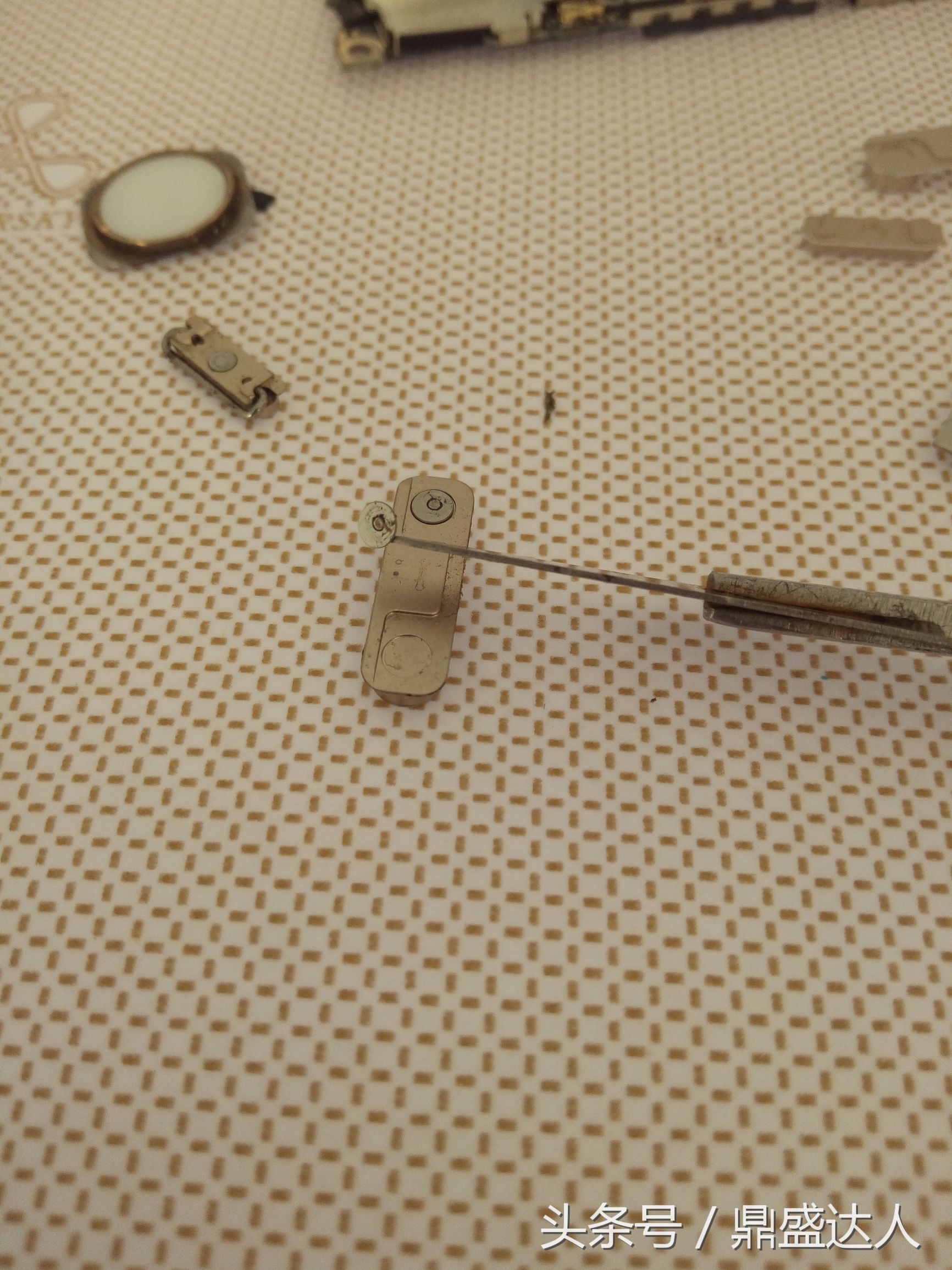 苹果5s拆机换壳视频教程,苹果5s拆机更换主板