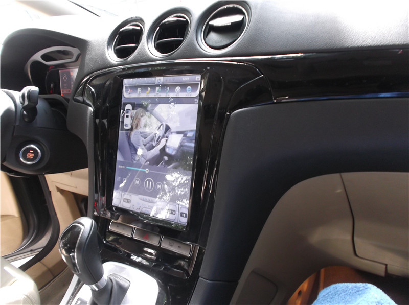 福特麦柯斯中控屏,福特麦柯斯仪表台拆解