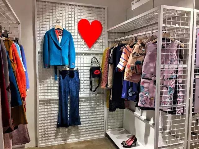 探店喝咖啡,探店逛服装店