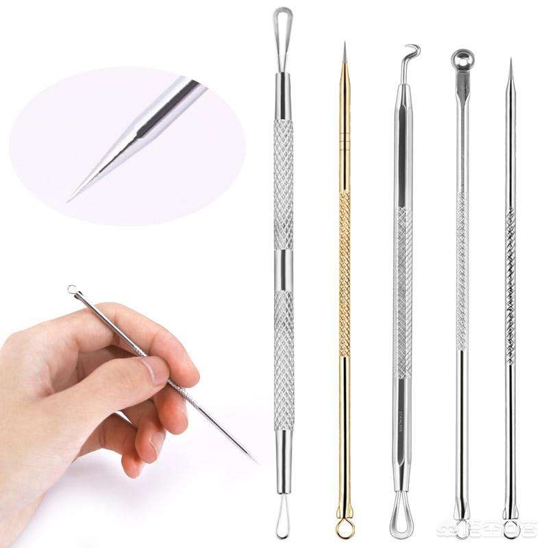 为什么鼻子挤出的白色东西很臭,鼻子上挤出的白色条状物到底是啥