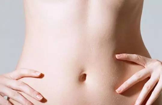 睡前按这几个养生穴能少生病,4个简单养生小动作日常就可以做