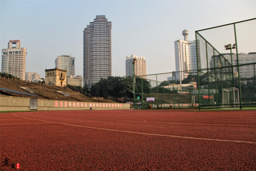 还记得年少时的梦吗足球球星,重庆隆鑫足协杯夺冠完整视频