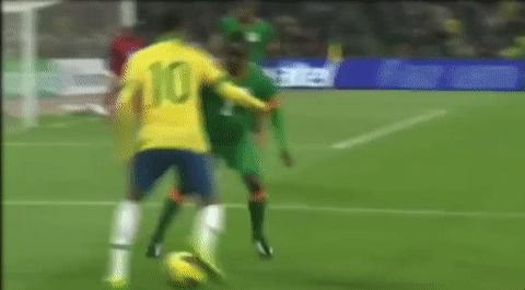 牛尾巴的过人招式怎么用,牛尾巴怎么过人