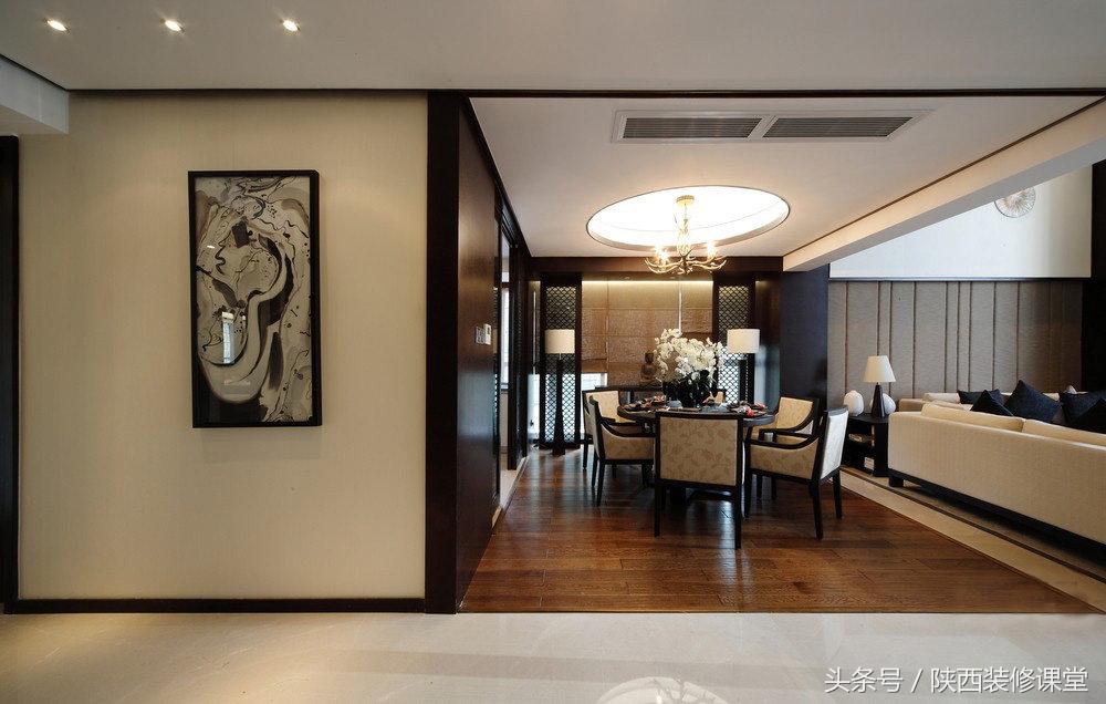 大面积复式样板房,一套精装样板房即将落地