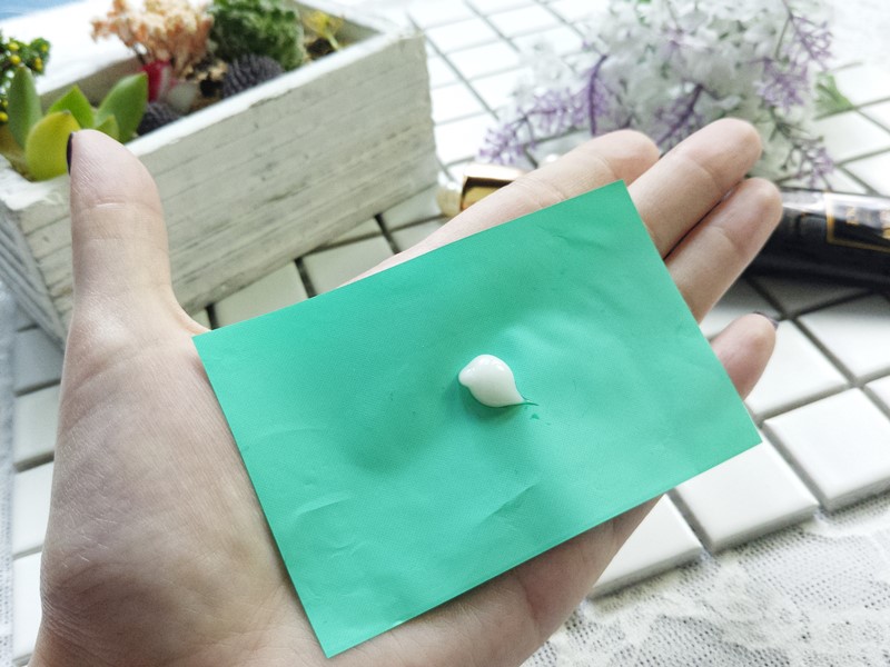 入门级干纹眼霜推荐,测评眼霜25岁最好用的